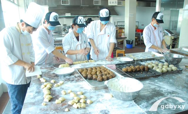 烹饪（烘焙技术与经营管理）