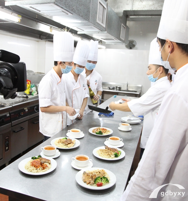 烹饪西餐制作与烘焙技术