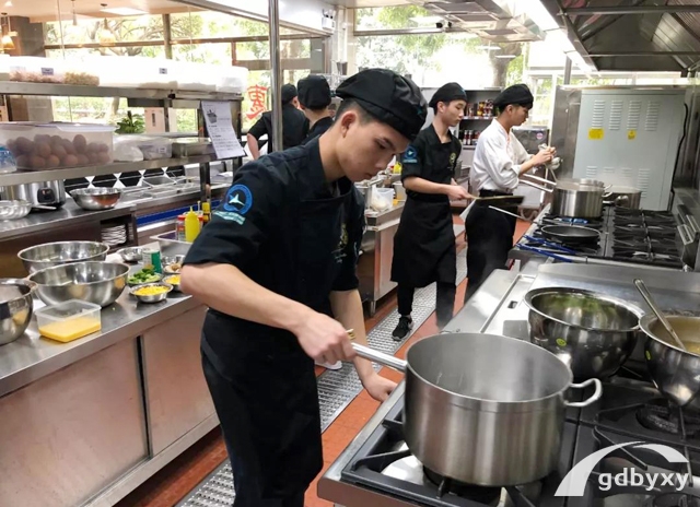 烹饪西餐技术与经营管理