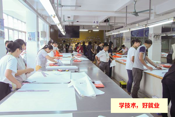 广州白云工商高级技工学校服装类（服装设计、运营策划）专业介绍