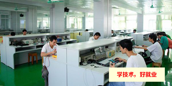 广州白云工商高级技工学校电子信息工程专业介绍