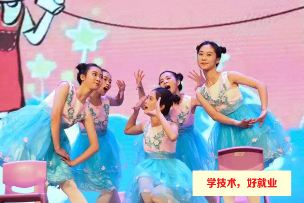 广州白云工商高级技工学校幼儿教育专业2020年学费