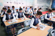 广州白云工商技师学院航空服务专业2021年学费