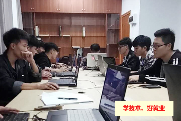 广州白云工商技师学院室内设计课程内容