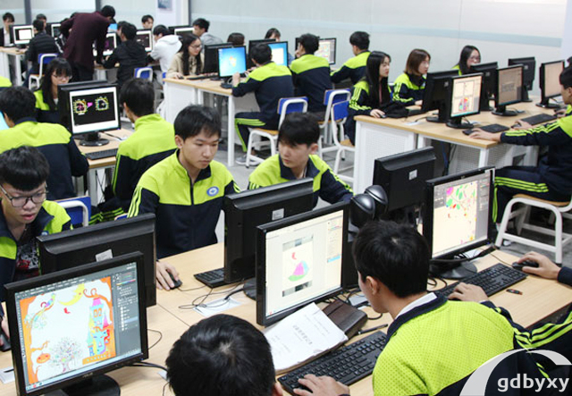 2023深圳哪所职业学校能学计算机广告制作