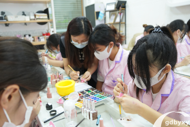 2023湛江有哪些中专学校有美容美体专业